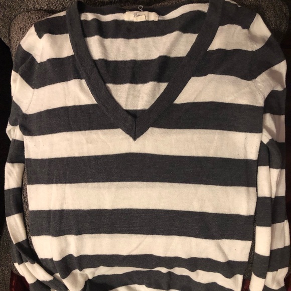 Women’s sweater - Picture 1 of 2